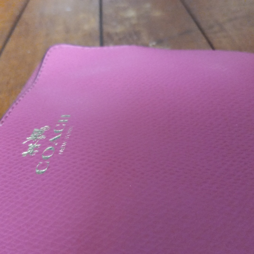 Coach Wristlet Pink - Picture 13 of 14
